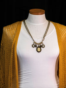 Retro Cameo - Chain Pendant Necklace